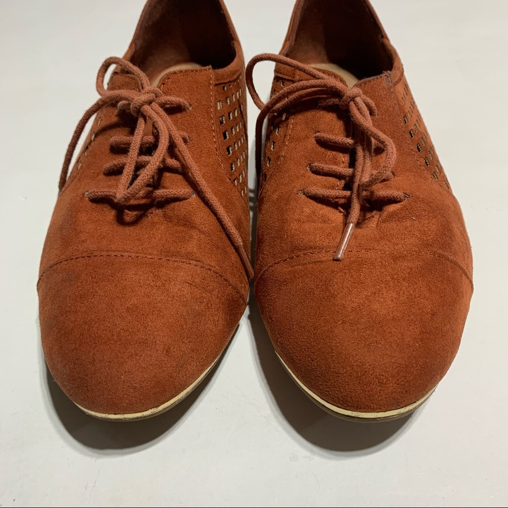 Aldo Orange Suede Lace-up Shoes (size 6) - Picture 3 of 10